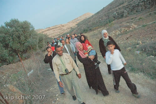 Friends of the Earth-neighbors' paths