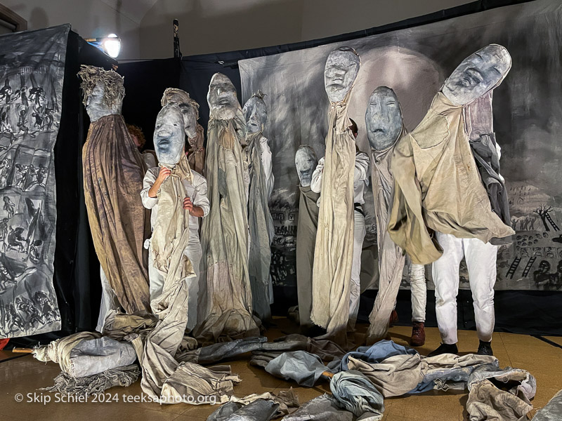 Bread and Puppet-Teeksa-Schiel_IMG_2147